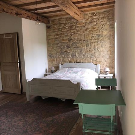 Chambre Du Tilleul - Charme, Confort Et Piscine Sigonce 外观 照片